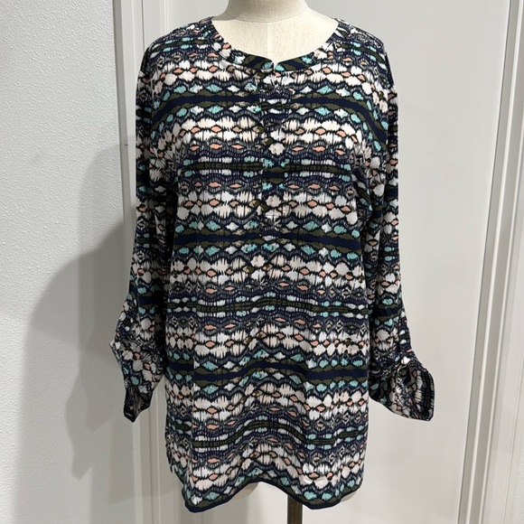 Van Heusen Women’s Rolled Sleeve Top - L - Picture 2 of 12